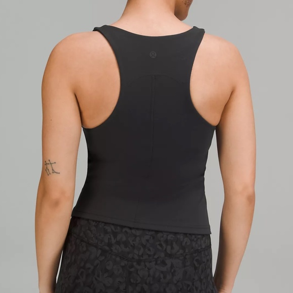 lululemon InStill Tank in Black sz 2 - Picture 3 of 3